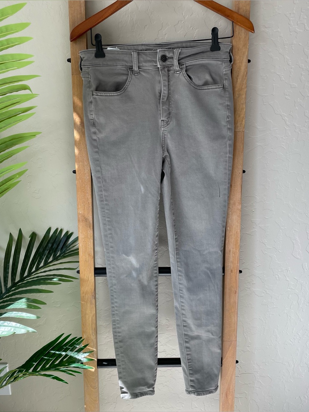 American Eagle Outfitters Grey Skinny Jeans